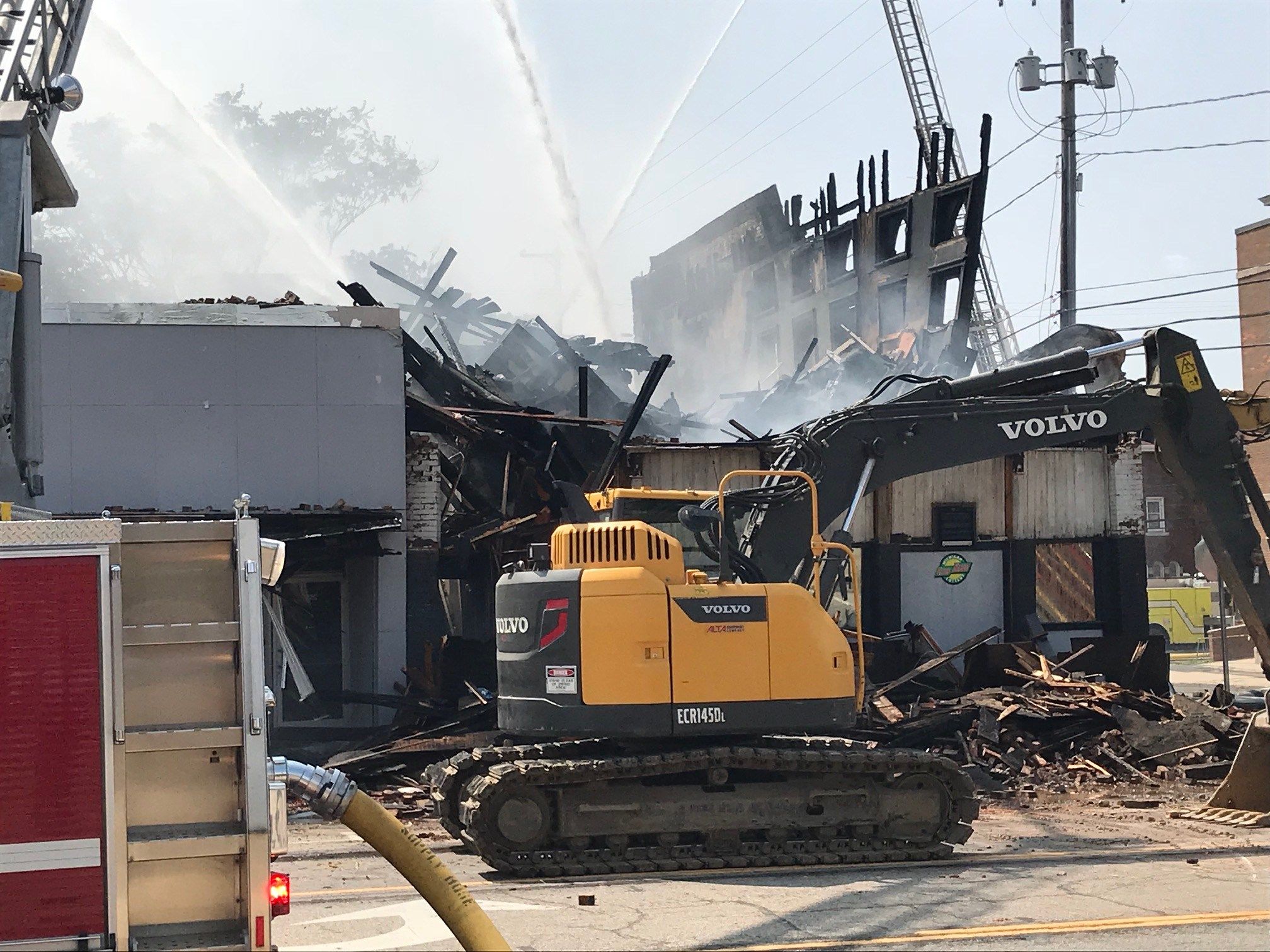 Residents share memories of Corunna bar after massive fire destr WNEM
