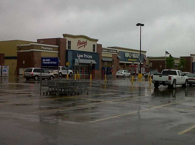 Walmart evacuated over phone threat - WNEM TV 5
